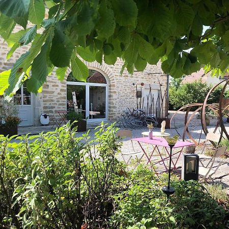 Bed and Breakfast L'Entre-Coeur Menetru-le-Vignoble Exterior foto